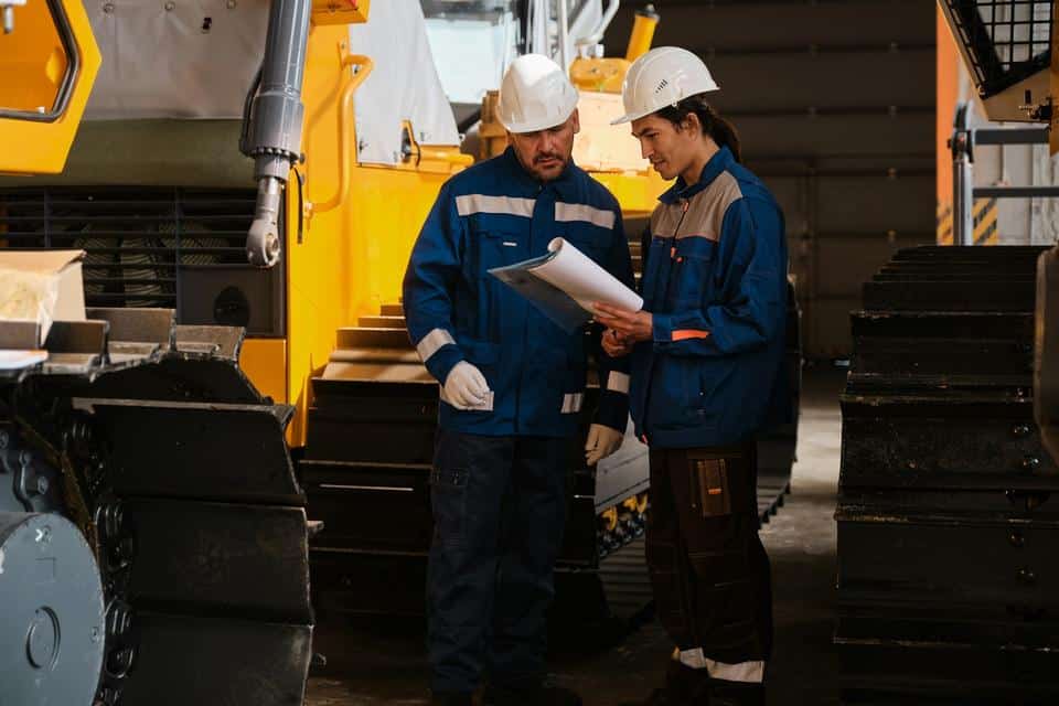 ELS Technical Expertise - Engineers collaborating